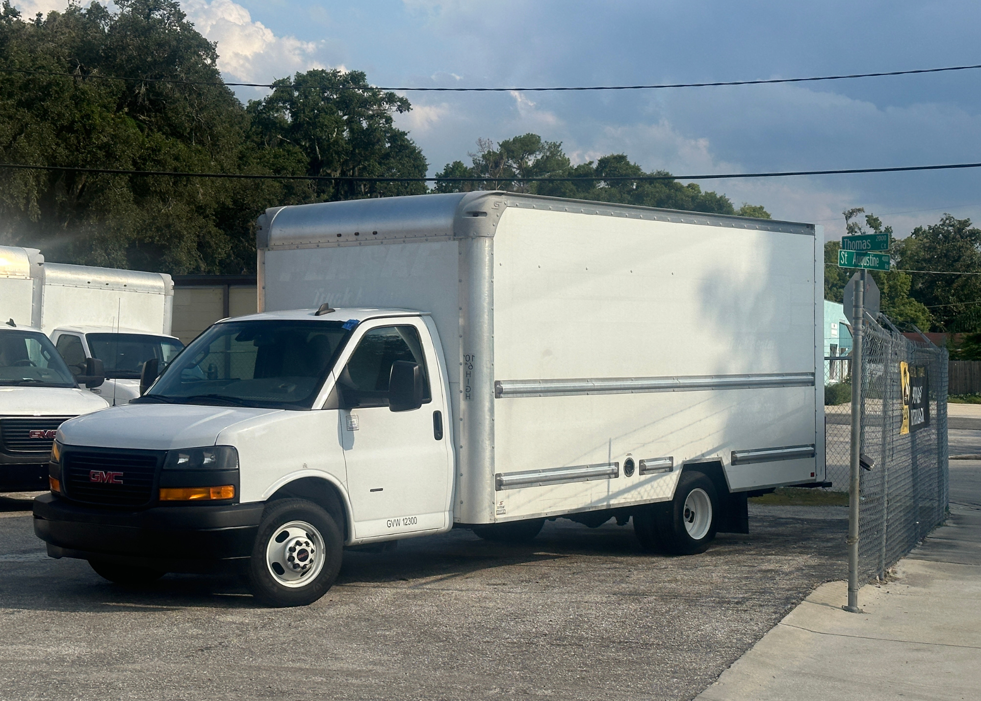 16 Foot Box
