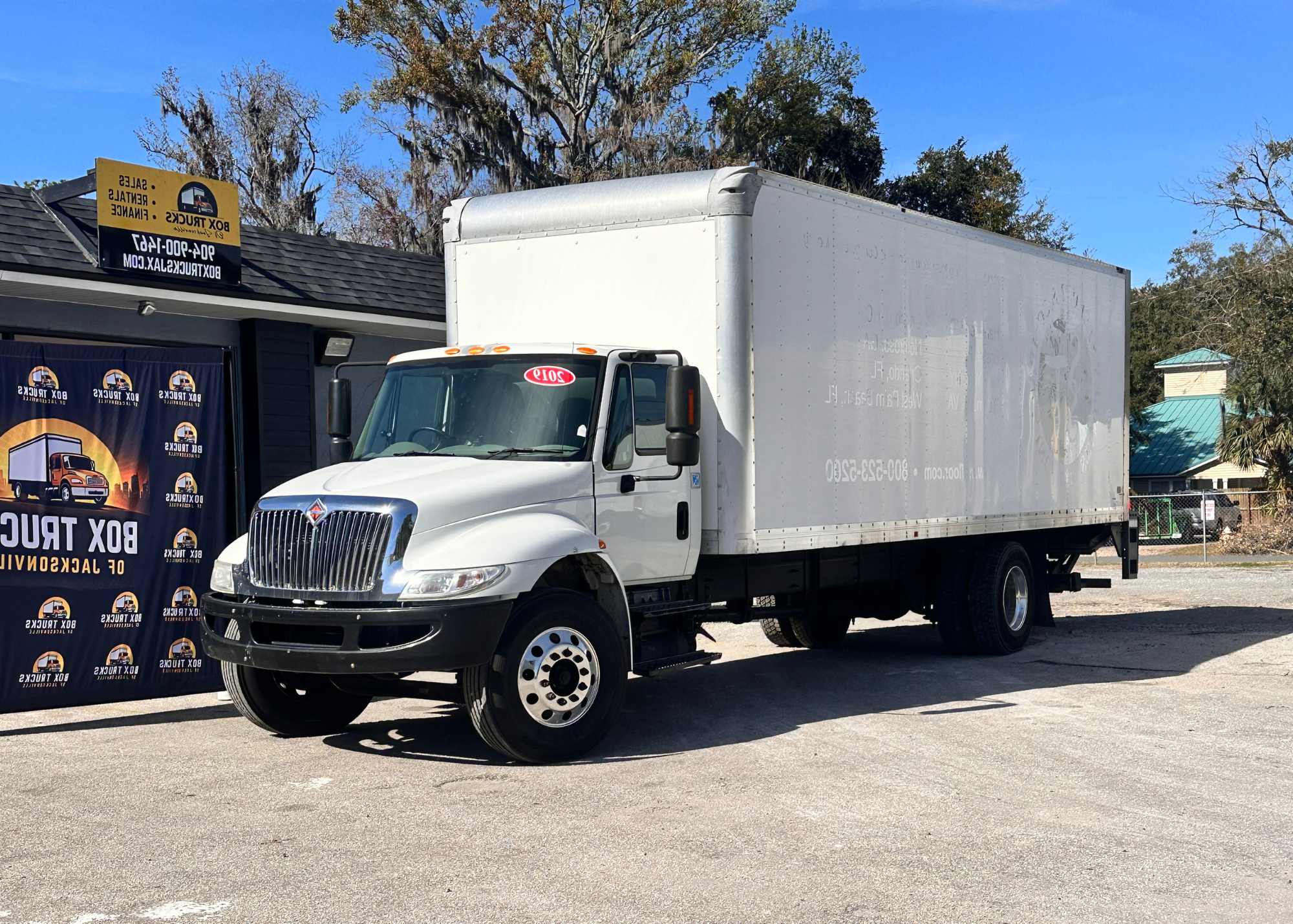 26 Foot Box
